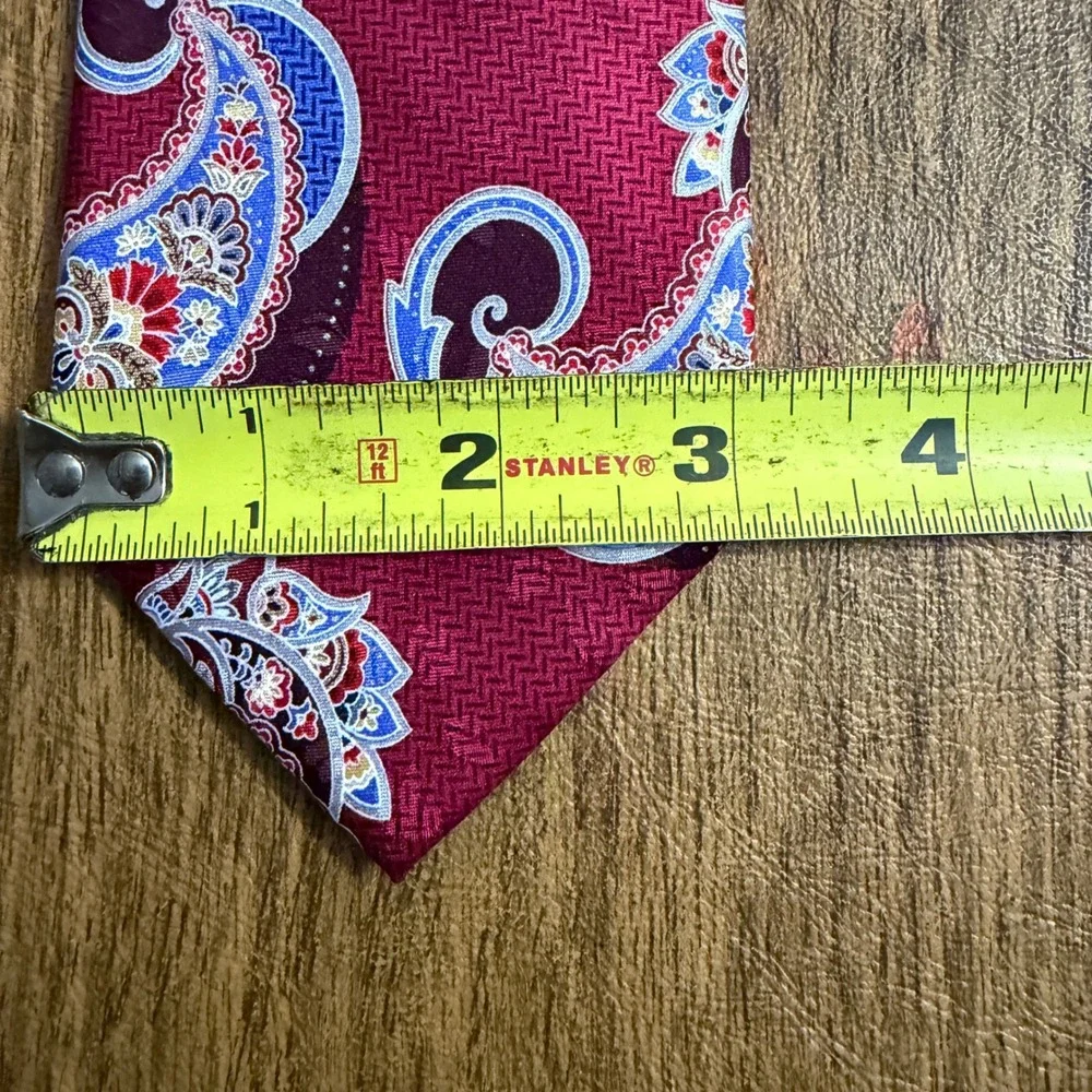 Geoffrey Beene Necktie Mens Burgundy Paisley 100% Silk Formal Business Wedding